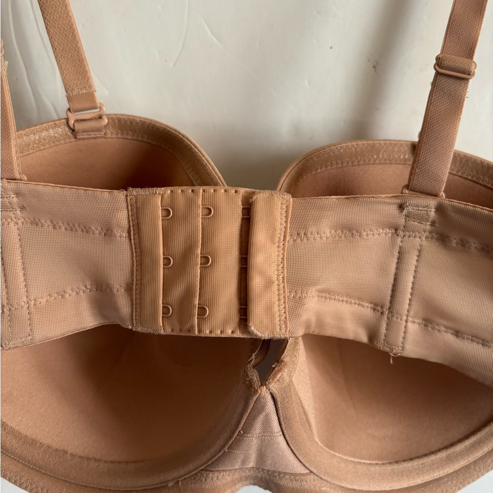 WACOAL 36D Seamless Tan Strapless Bra - Picture 7 of 9